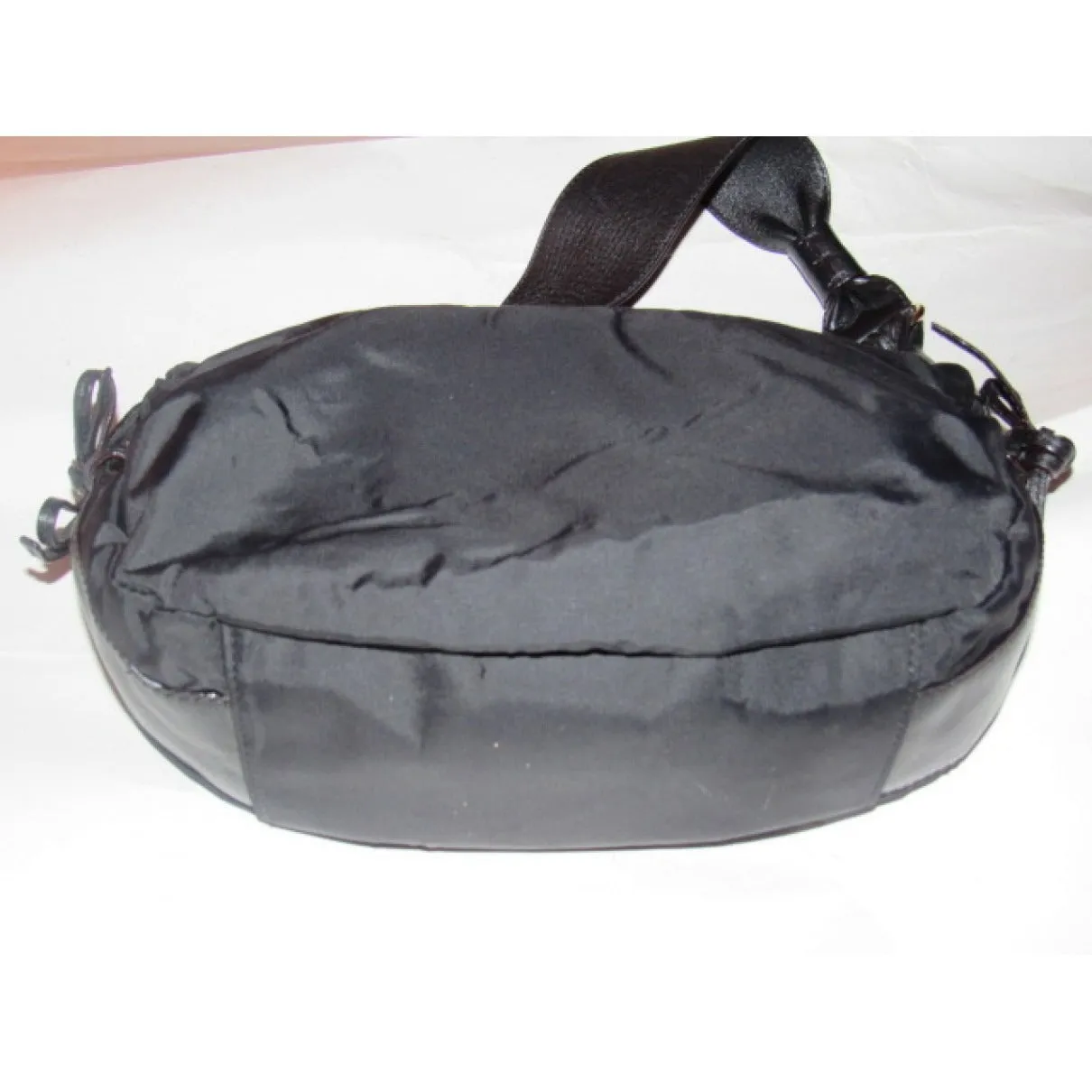 Kate Spade black leather hobo purse w chrome accents